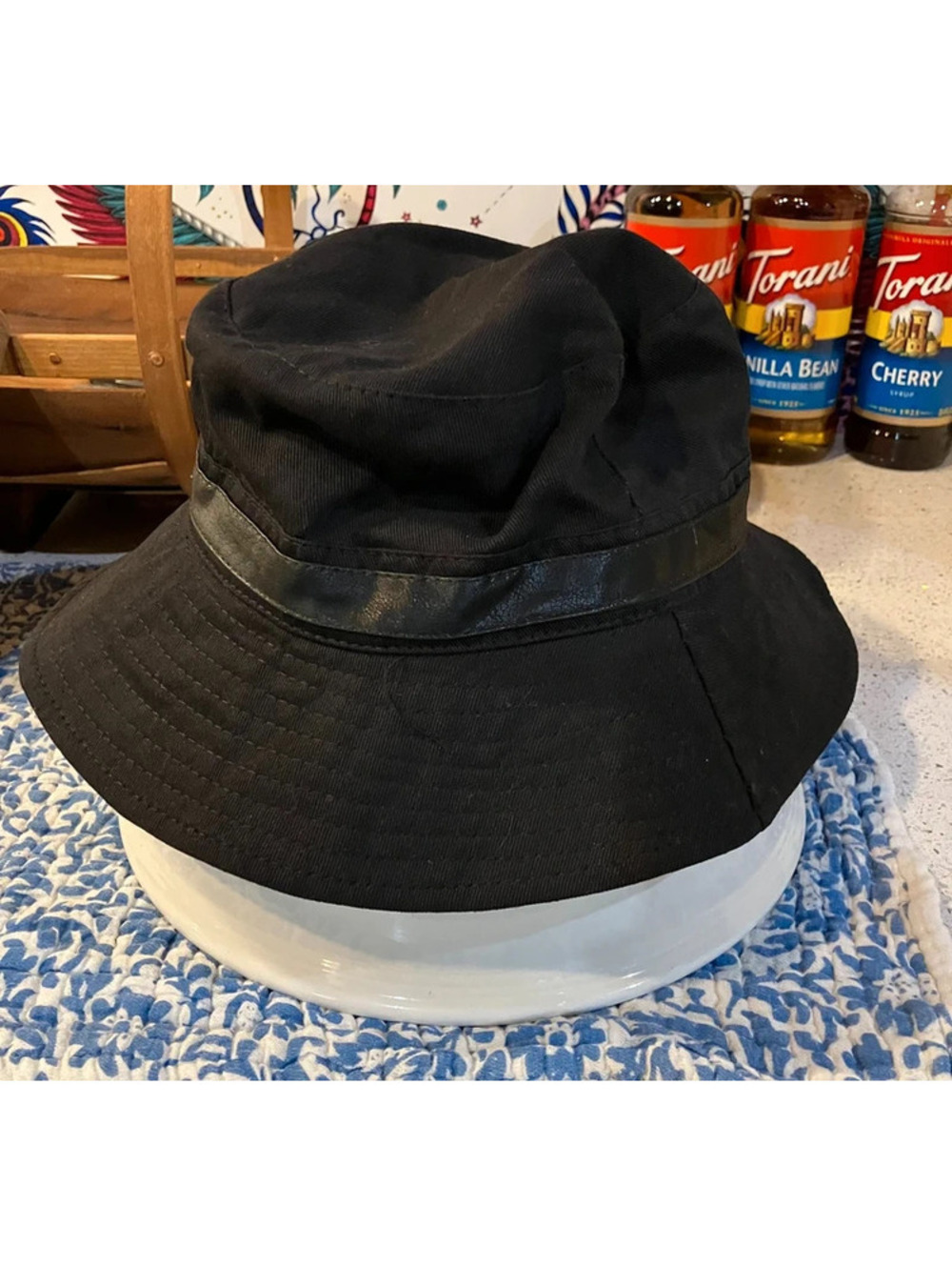Nine West Black Cotton Bucket Hat Leather Look Band Minimalist 90s Streetwear
